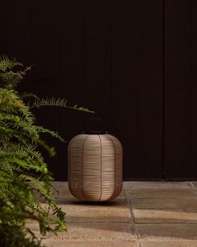 Портативная светодиодная настольная лампа Saranella из светло-серого искусственного ротанга