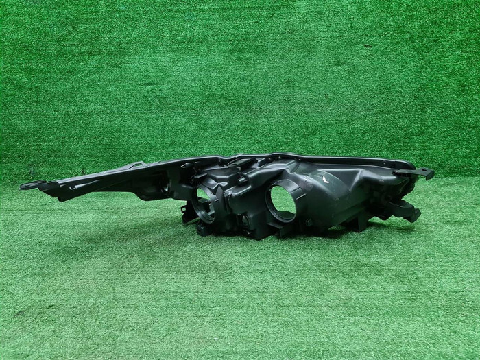 Корпус фары левый Toyota Highlander 3 U50 (16-19)