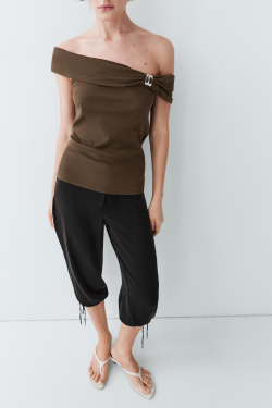 Massimo Dutti Топ с открытыми плечами и декоративным украшением, хаки