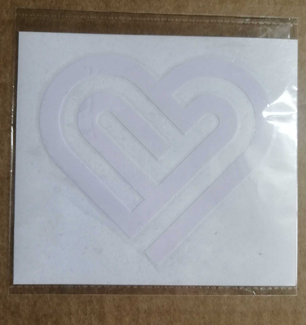 Наклейка на машину Heart