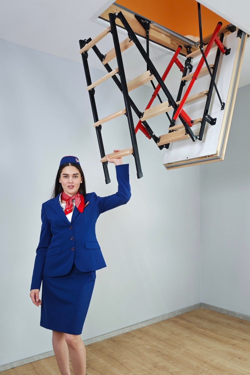 POLAR PLUS чердачная полуавтоматическая лестница