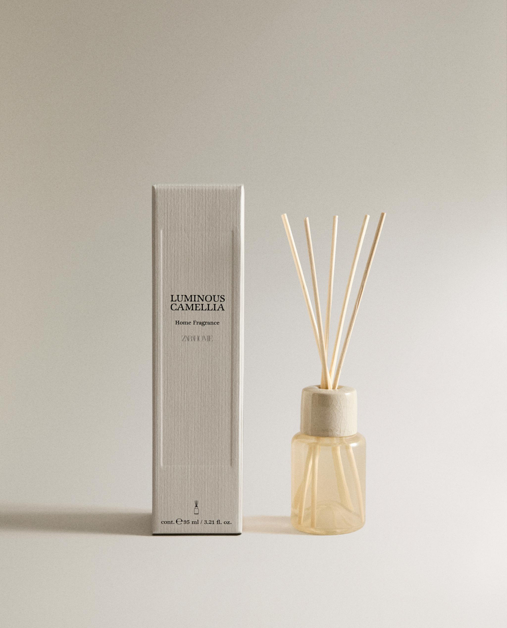 Zara Home Аромадиффузор Luminous Camellia 95 мл, тростниковые палочки микадо, аромат цветочный, Розовый