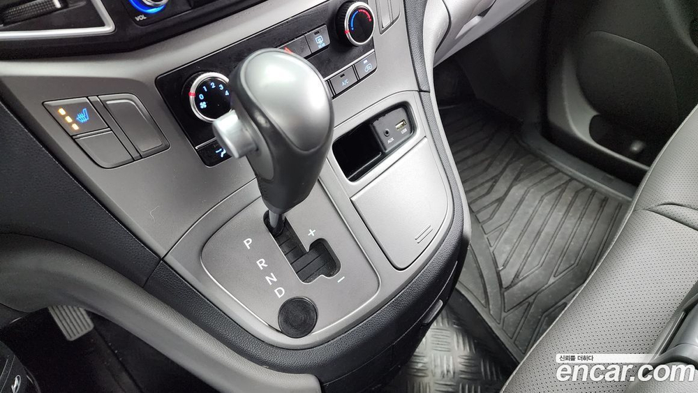 Hyundai The New Grand Starex Van 3-х местный (09.2020)