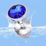 Маленькая металлическая анальная пробка с синим кристаллом Anal Pleasure от Alive (L: 9*4,1 см.)