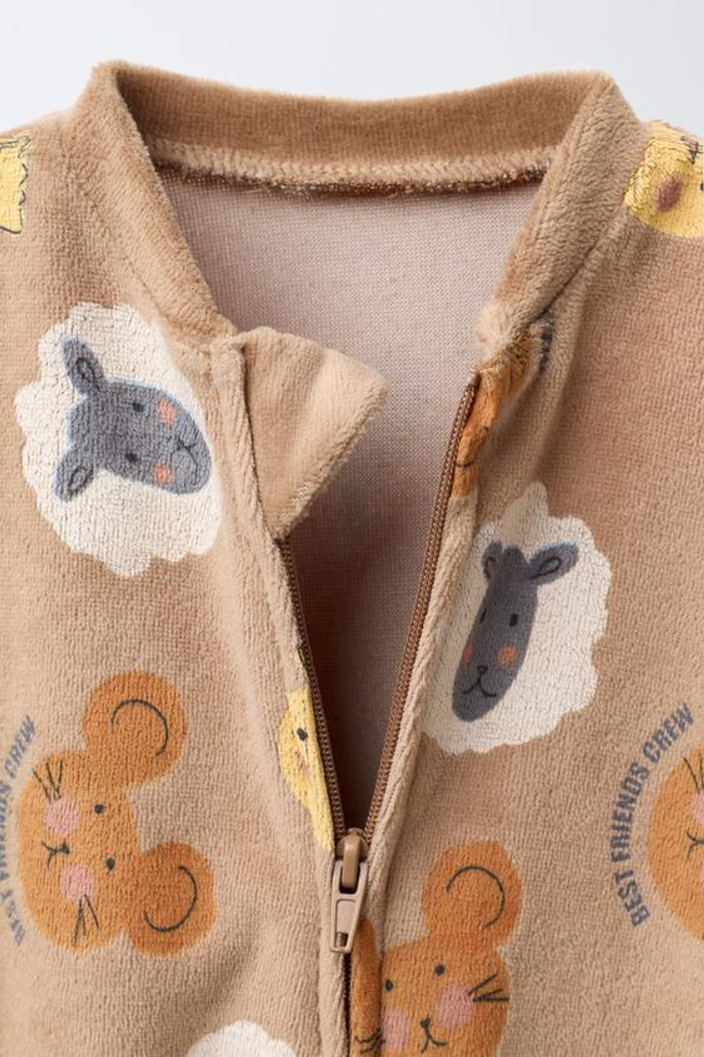 ZARA КОМБИНЕЗОН ИЗ ВЕЛЮРА С ЖИВОТНЫМ ПРИНТОМ, КОРИЧНЕВЫЙ