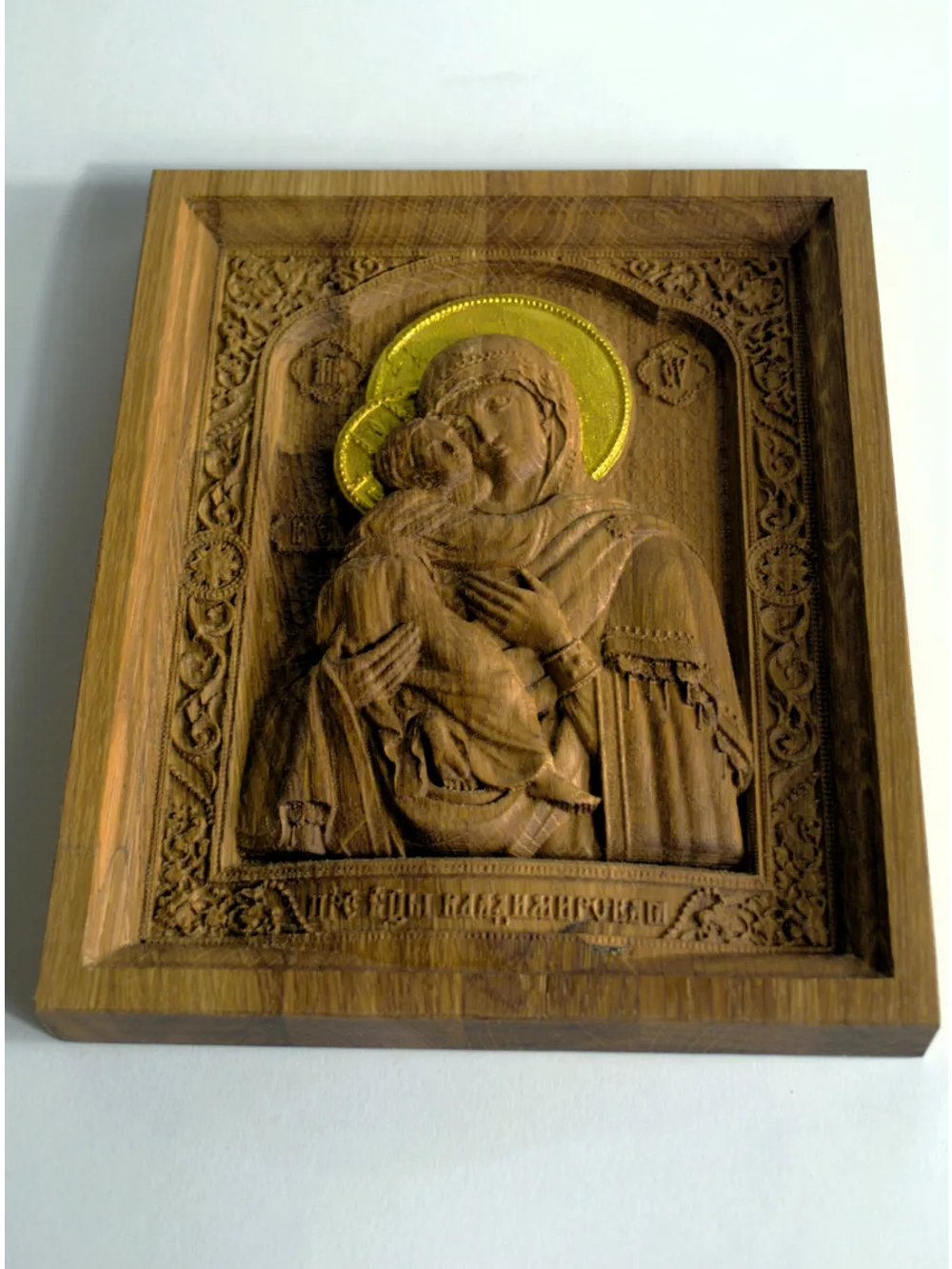 Освященная Владимирская икона Божией Матери из дуба малая