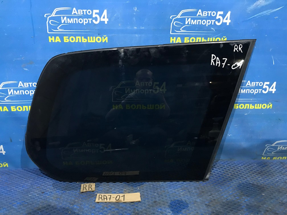 Стекло багажника правое Honda ODYSSEY 2000