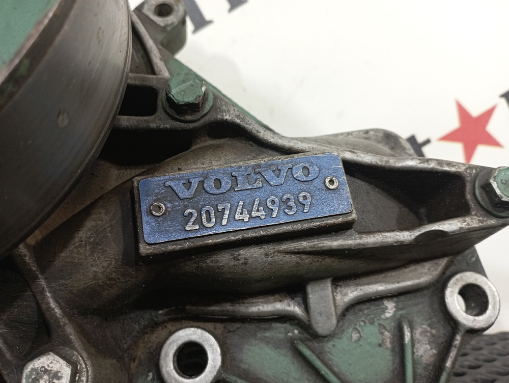 Насос водяной (помпа)