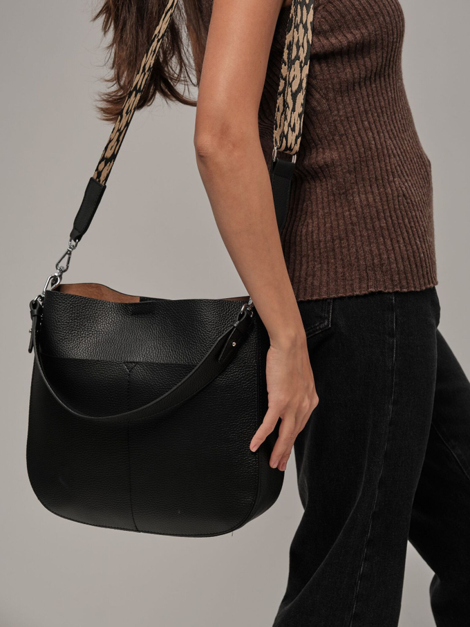 Сумка кожаная на плечо кросс-боди черная