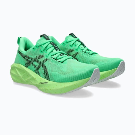 Кроссовки для бега ASICS Novablast 5 vital green/black