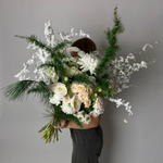 Букет с ветками хвои Снежная сказка