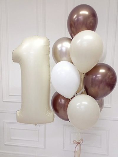 Композиция из шаров на годик в бежевых оттенках