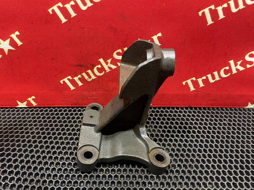 Кронштейн двигателя передний левый 2019г.