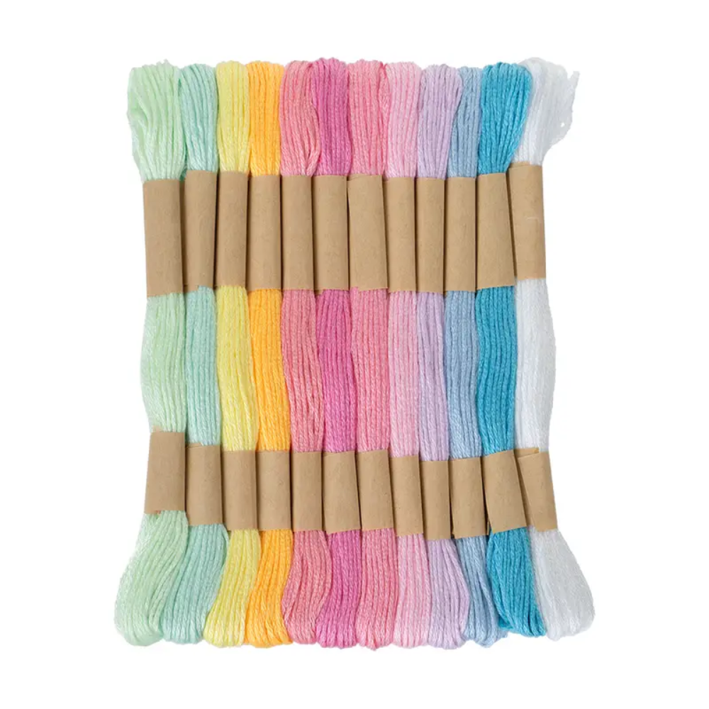 Нитки цветные 1 шт