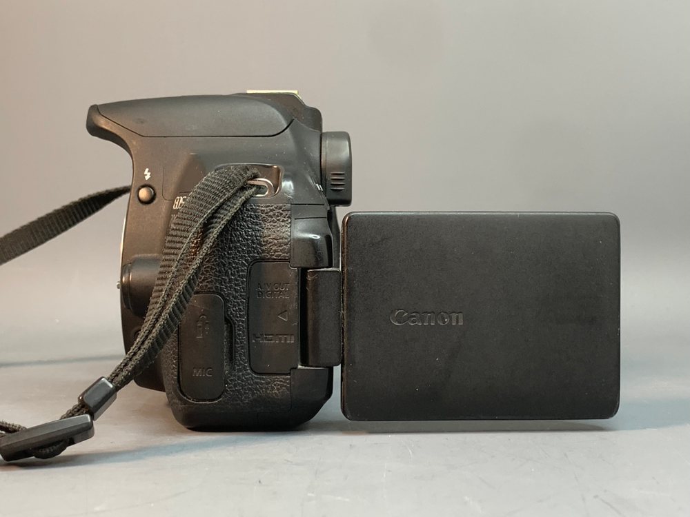 Canon EOS 700D 115.000 кадров