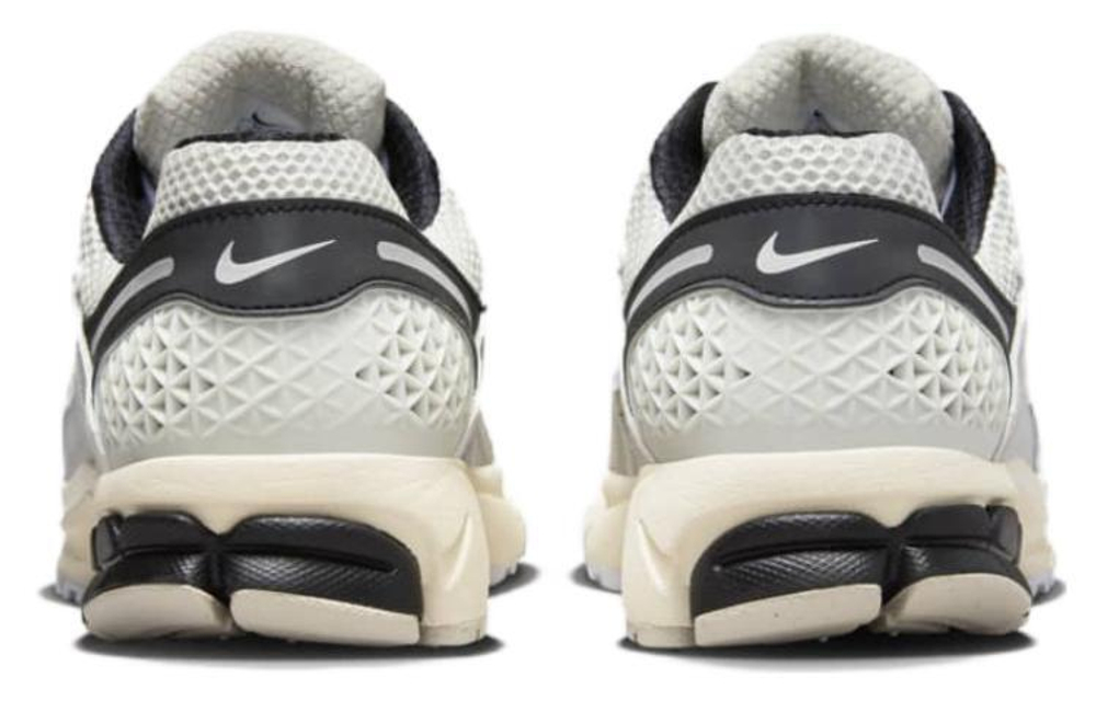 Кроссовки Nike Air Zoom Vomero 5