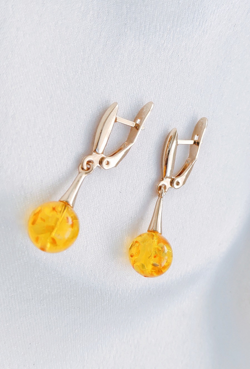 "Лойко" серьги в золотом покрытии из коллекции "Мед" от Jenavi с английским замком