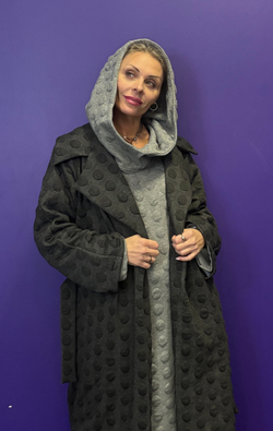 Пальто с поясом / жаккард / черный