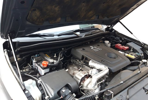 Упор (амортизатор) капота для Mitsubishi Pajero Sport 3 / L 200(2015-2019) Autoinnovation.02-11