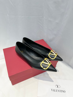 Valentino Vlogo Ballet Flat