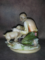 Статуэтка. Фарфор. Сельские заботы. Capodimonte. Италия