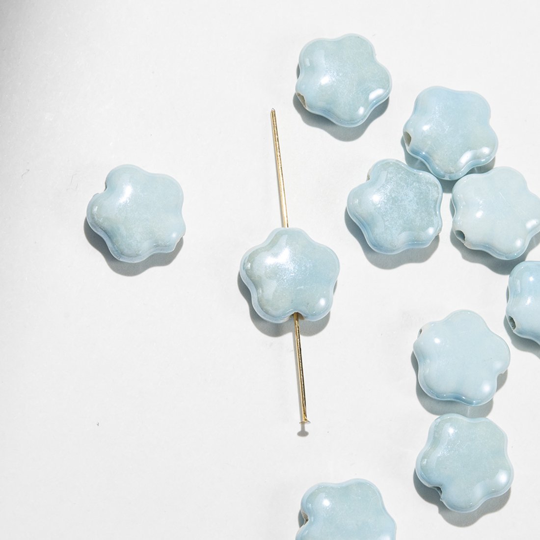 Бусина в форме цветка, 14,8*15,5мм, голубая, глазурированный фарфор