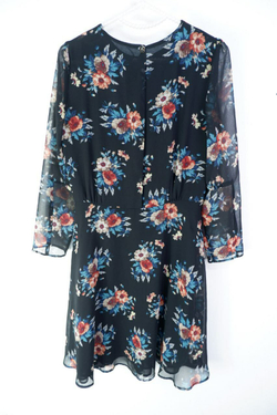 Платье ZARA стильное 42-44 размер