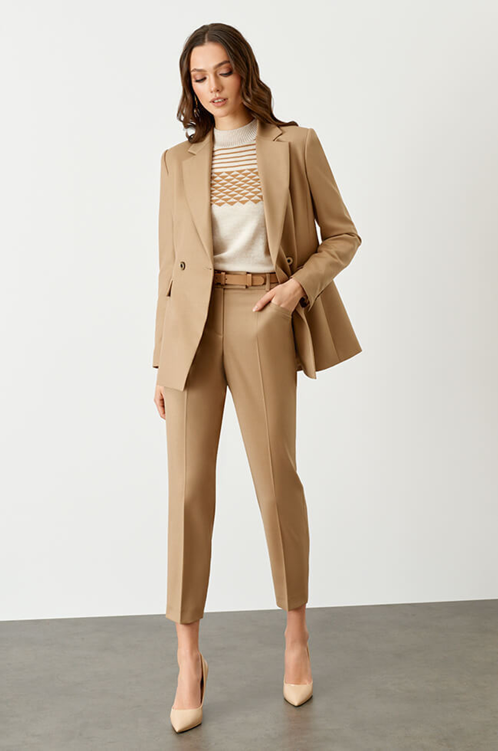 1807 Жакет женский (бежевый)