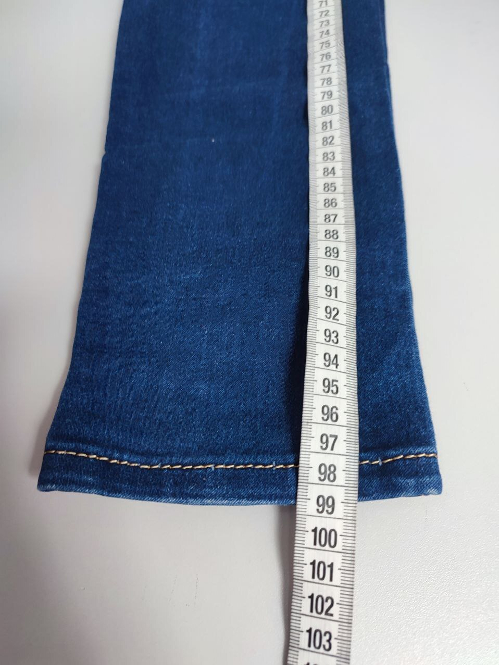 Джинсы базовые синие 42 размер