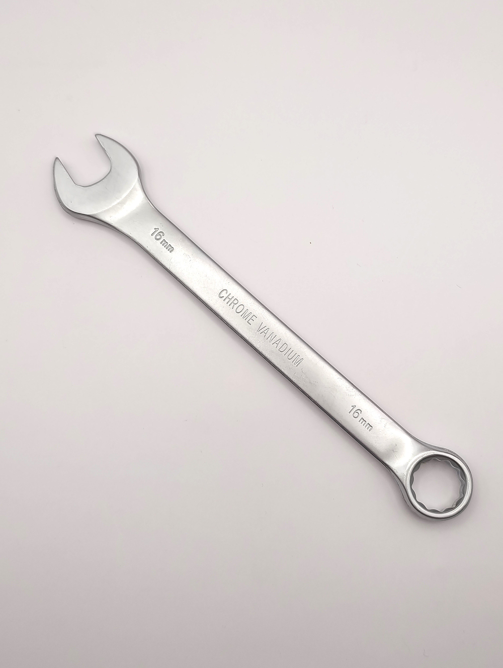 Ключ комбинированный на 16мм