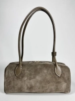 Женская сумка-багет из натуральной замши цвета тауп