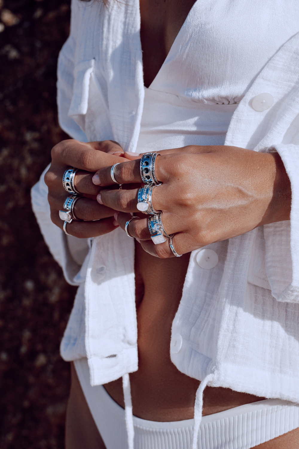 Кольцо «Мозаик» с овальным лунным радужным камнем и сердечком белый циркон