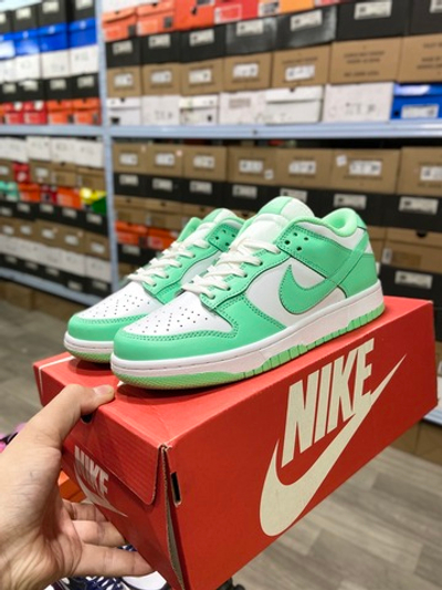 Nike Dunk Low Green Glow