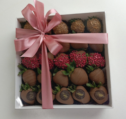 Клубника в шоколаде " Роскошная сладость"