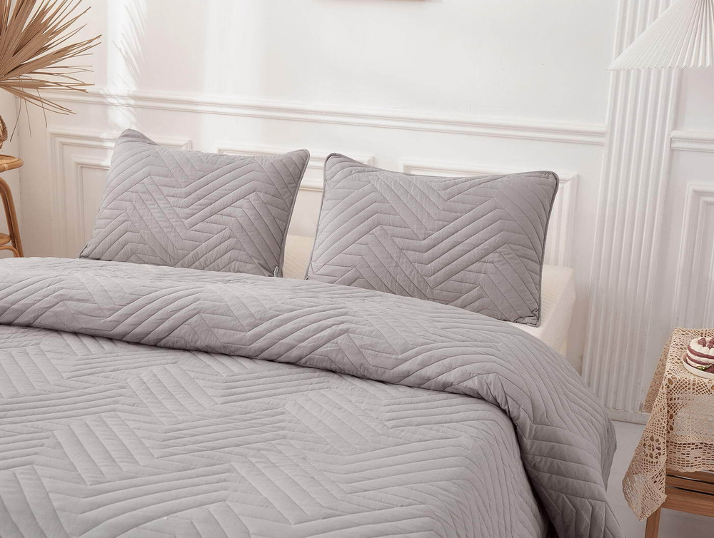 Покрывало 230х250 и 2 наволочки 50х70 Sofi De MarkO Мориц серое