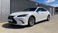 Lexus ES 300h Luxury (2025)