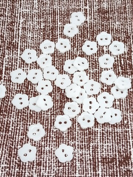 Пуговица 'Цветочек' 16L (10мм) 2 прокола, пластик, 1 шт