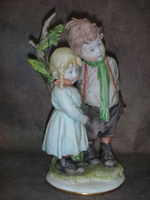 Статуэтка. Фарфор. Брат и сестра. Capodimonte. Италия
