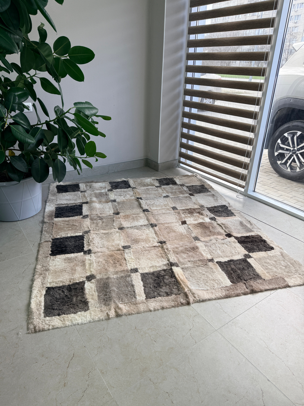 Ковер прямоугольный натуральный мех овчина, 200 х 180 см.