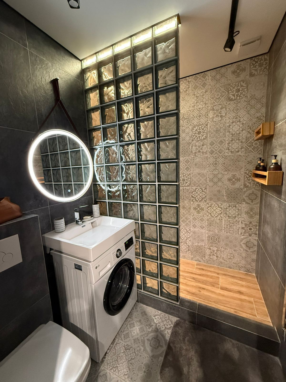 Стеклоблок волна графит окраска в массе Vitrablok 19x19x8