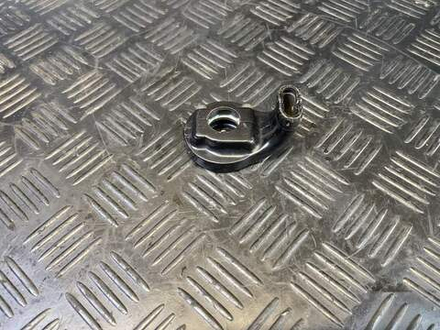 Крепление тросиков газа Yamaha FZ1 Fazer RN17