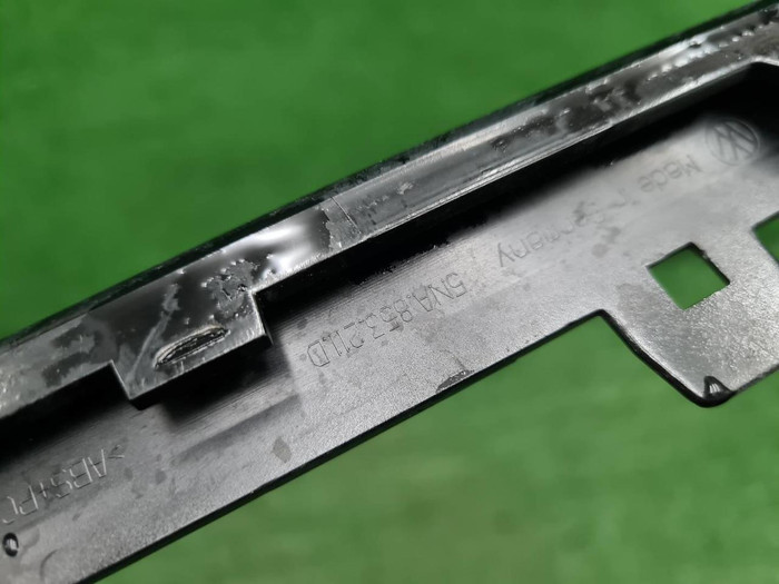 Молдинг переднего бампера VW Tiguan 2 (2020-н.в.)