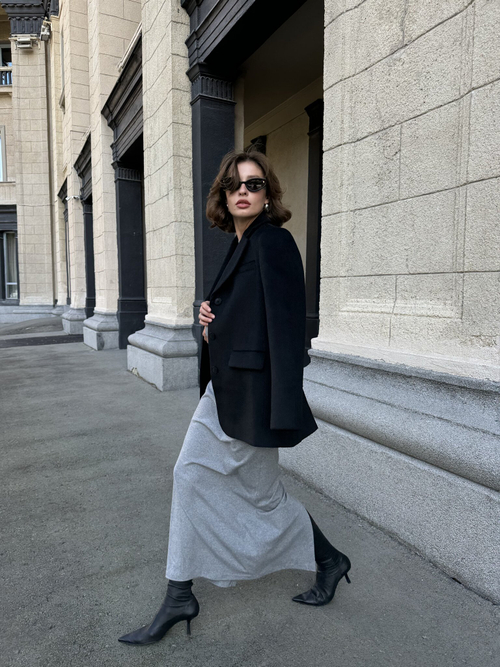 Пальто из смесовой шерсти укороченное черное