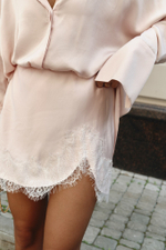 Юбка мини с разрезом и кружевом light pnk