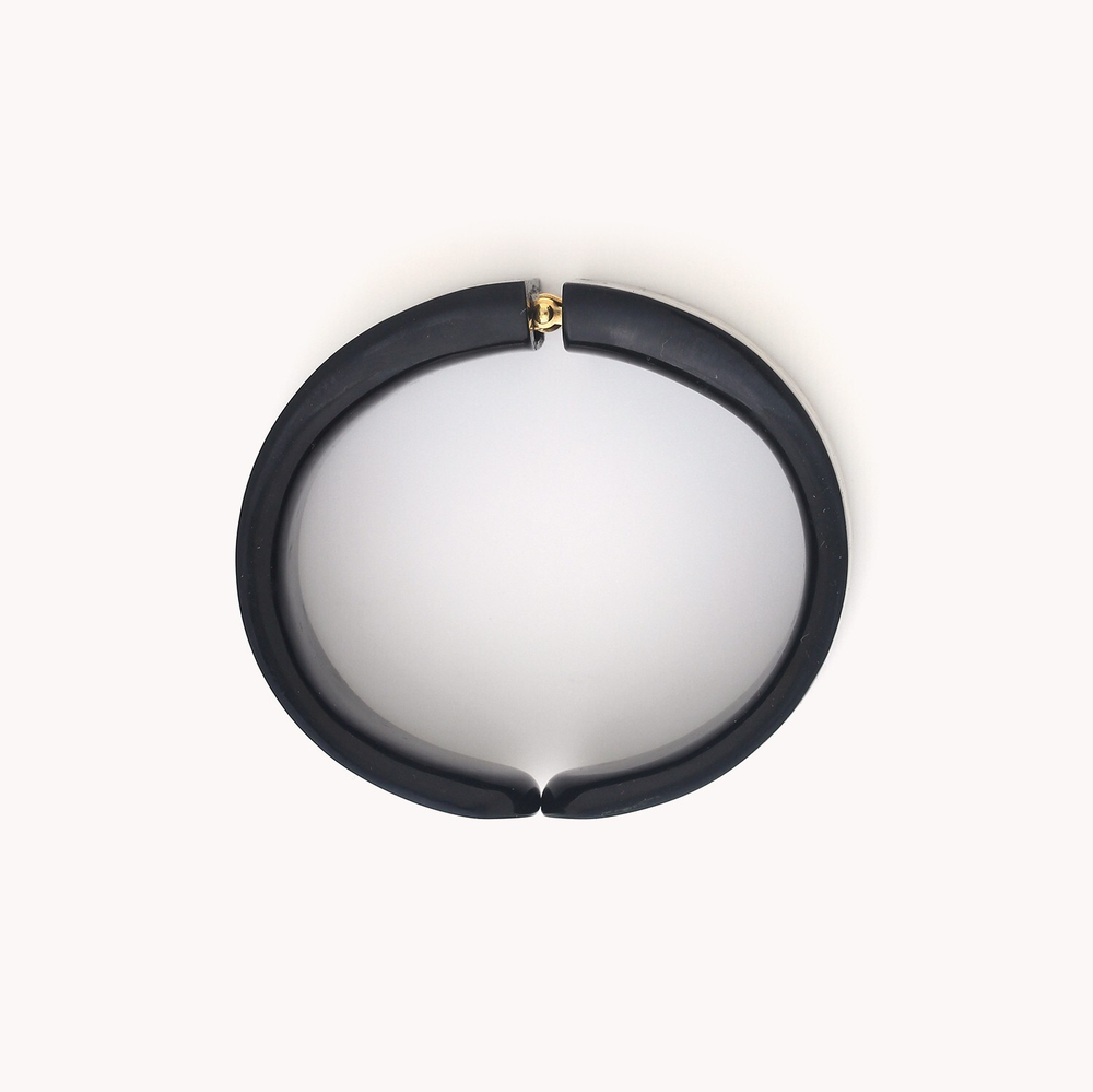 Браслет Nature Bijoux, Madam Bogolan, кафф, из рога, с растительным волокном в смоле, NB24.1-13CP441