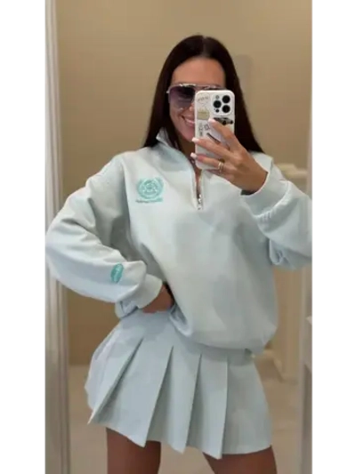 Костюм трикотажный с юбкой