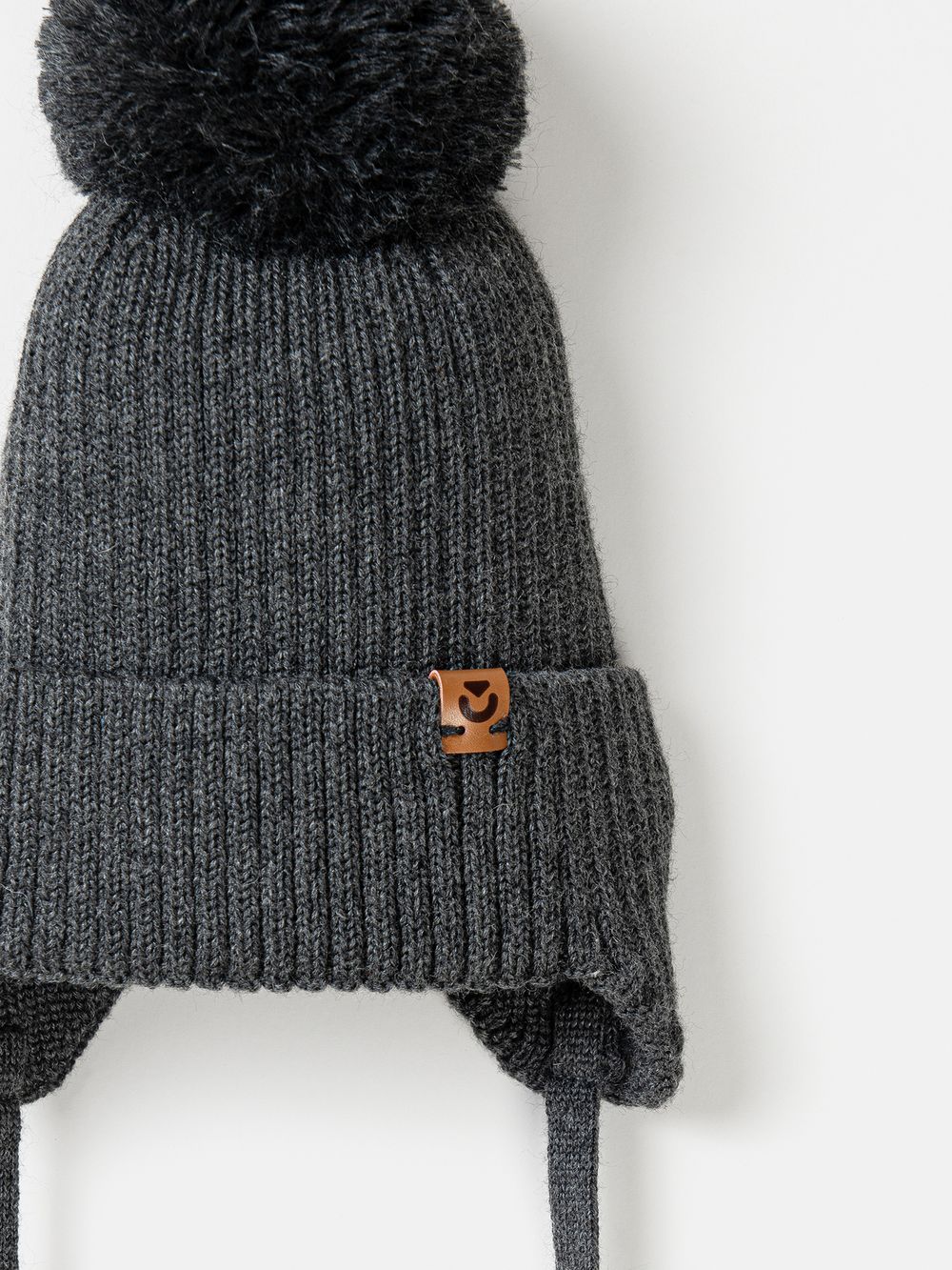 Шапка из смесовой шерсти "Графит" на завязках