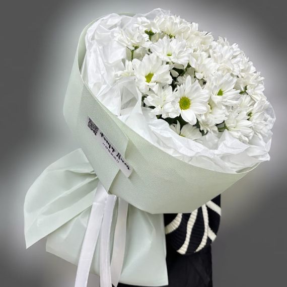 Букет из ромашковых хризантем