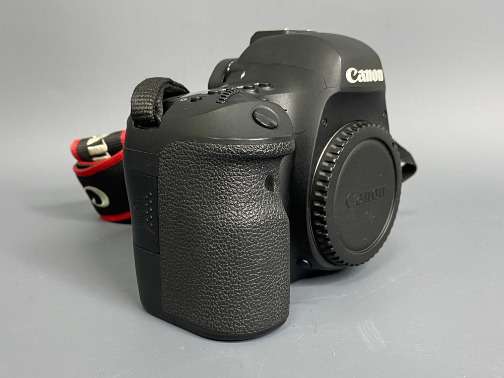 Canon EOS 6D Mark II 25.000 кадров