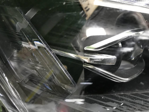 Битая Фара правая Geely Monjaro (2021-н.в.) LED